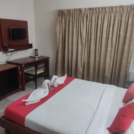 Karthika Residency Apartment Kochi ภายนอก รูปภาพ