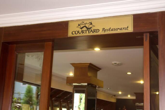 Karthika Residency Apartment Kochi ภายนอก รูปภาพ
